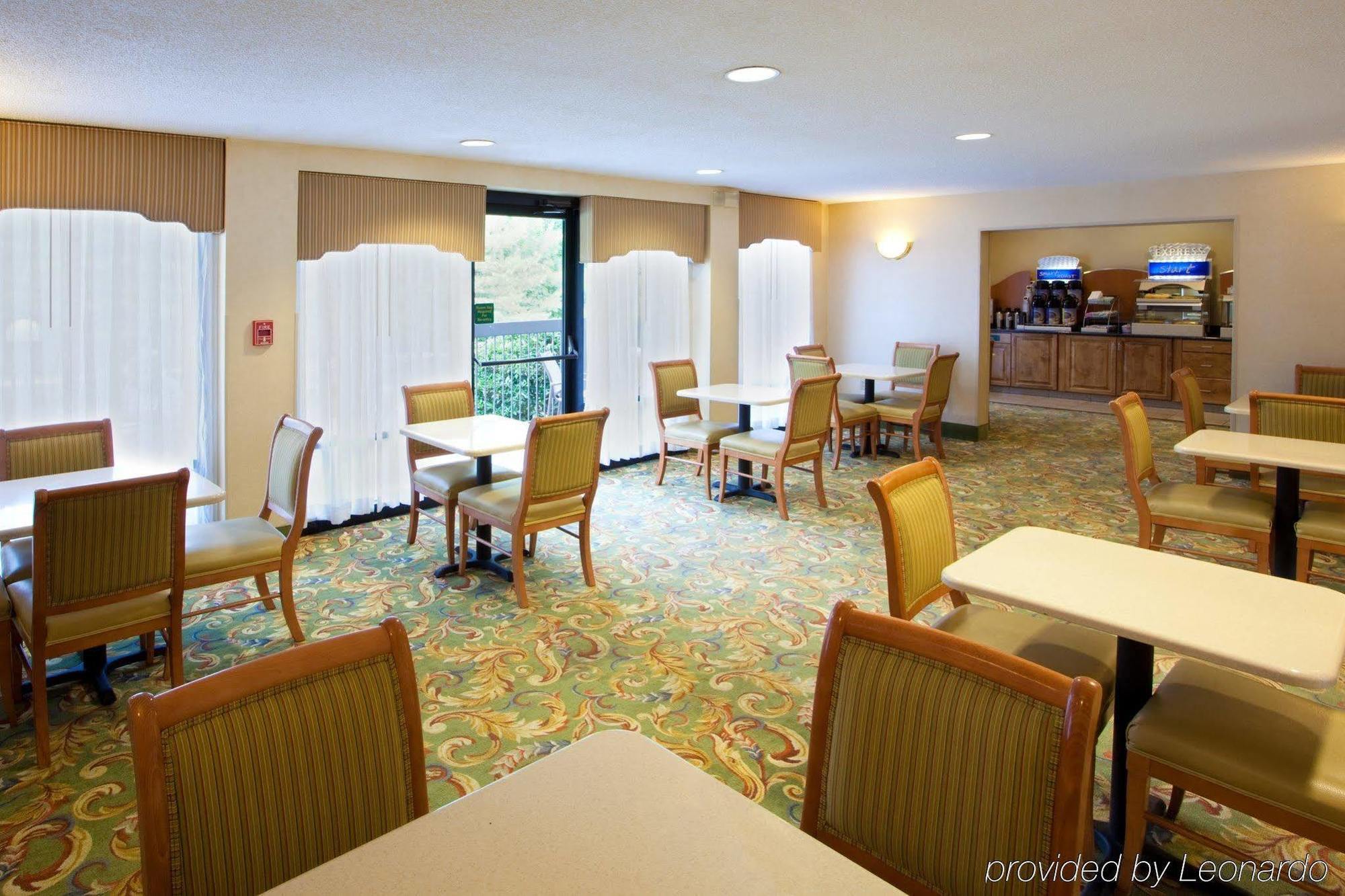 Holiday Inn Express Richmond-Mechanicsville By Ihg Esterno foto